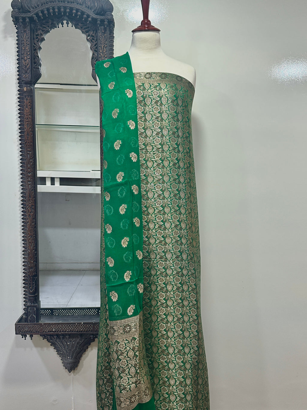 Shirt Pure Kimkhab Atlas With Pure Crinkle Chiffon Dupatta